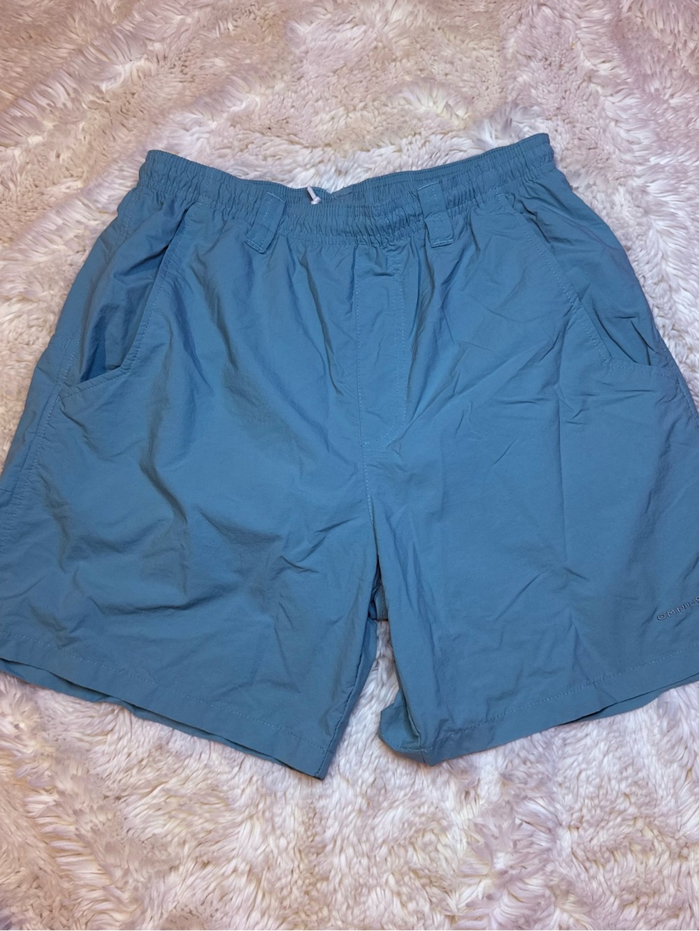 Columbia Men's size small Teal hybrid Shorts mesh liner 6” inseam